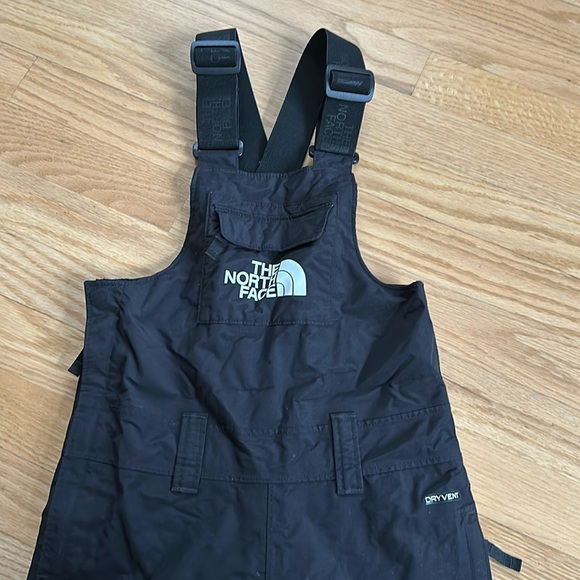 The North Face Kids’ Insulated Bibs - Picture 4 of 16